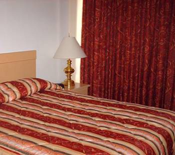 La Renaissance Hotel 2*
